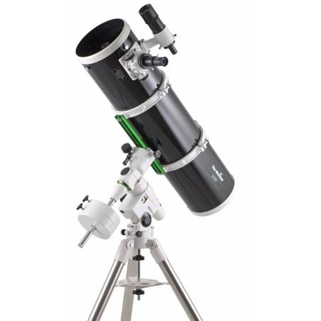 Télescope Newton Sky-Watcher 200/1000 sur NEQ5 sans microfocuser