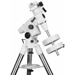 Télescope Newton Sky-Watcher 200/1000 sur NEQ5 motorisé